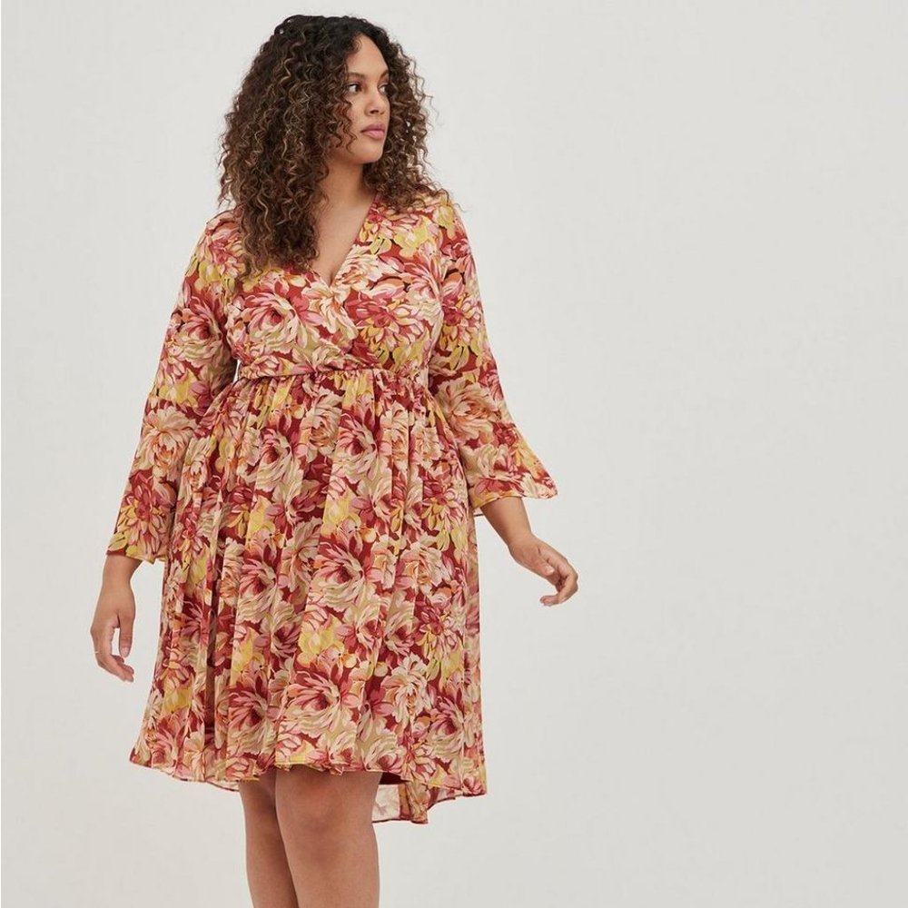 NWT Torrid MINI CHIFFON AND STUDIO KNIT SURPLICE DRESS Size 0/L/12